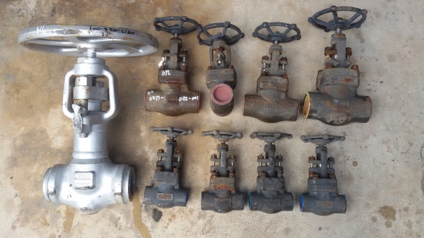 วาล์วน้ำใหม่  1 1/2นิ้ว