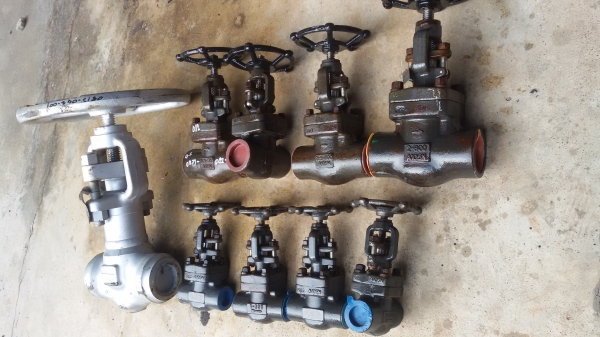 วาล์วน้ำใหม่  1 1/2นิ้ว