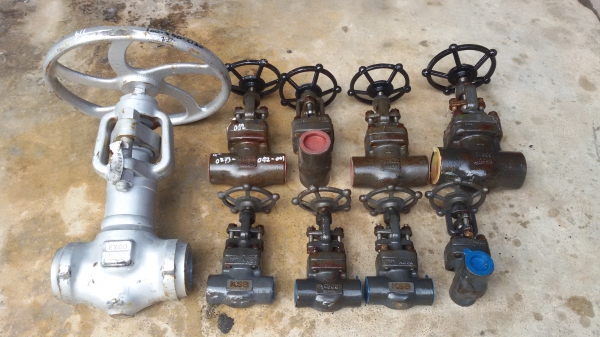 วาล์วน้ำใหม่  1 1/2นิ้ว