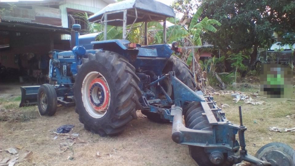 รถไถเพลาเดียว FORD 6600-TA ตัวเต็ม เสื้อเรียบ ไอดีกลม ปั้มกลม เครื่อง/ปั้ม เดิม แรงดี ช่วงล่างแน่น ไฮฯหน้า-หลัง แรงดี รถสภาพเดิมๆ อุปกรณ์4ชิ้น ดันหน้า+ผาน3+ผาน7+โรตารี่ พร้อมใช้งาน เล่มฯ ครบ **ขาย FORD 6600 TA รถไถ1เพลา สภาพเดิมบาง พ รถไถเพลาเดียว FORD 6600-TA ตัวเต็ม เสื้อเรียบ ไอดีกลม ปั้มกลม เครื่อง/ปั้ม เดิม แรงดี ช่วงล่างแน่น ไฮฯหน้า-หลัง แรงดี รถสภาพเดิมๆ อุปกรณ์4ชิ้น ดันหน้า+ผาน3+ผาน7+โรตารี่ พร้อมใช้งาน เล่มฯ ครบ **ขาย FORD 6600 TA รถไถ1เพลา สภาพเดิมบาง พ