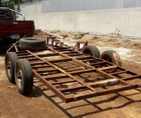 ขาย 28,000 เทนเลอร์รถเกี่ยวหรือรถแบคโฮเล็ก สภาพพร้อมใช้  รถอยู่ จ.สกลนคร 090-772-3710 090-772-3708