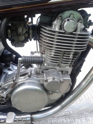 ขาย Yamaha SR400 ปีเก่าเดิมๆสภาพสวยราคา 50000 บาทครับ