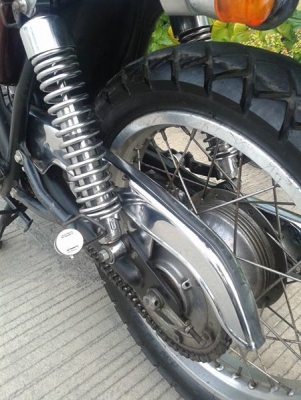 ขาย Yamaha SR400 ปีเก่าเดิมๆสภาพสวยราคา 50000 บาทครับ