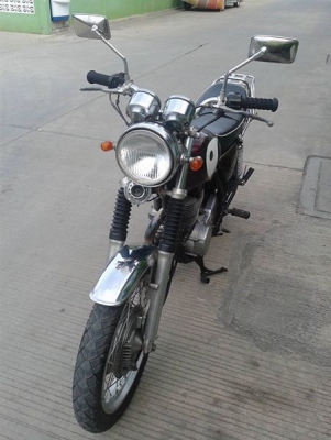 ขาย Yamaha SR400 ปีเก่าเดิมๆสภาพสวยราคา 50000 บาทครับ
