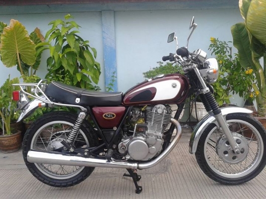 ขาย Yamaha SR400 ปีเก่าเดิมๆสภาพสวยราคา 50000 บาทครับ