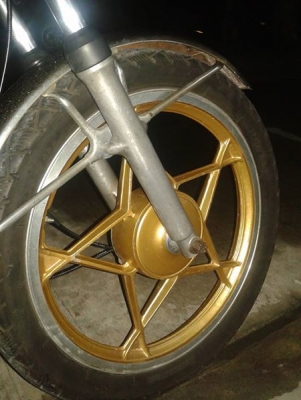 ขาย Suzuki GT100 เก่าญี่ปุ่นล้อแม๊กหายากสภาพแห้งๆสวยๆราคา 15000 บาทครับ