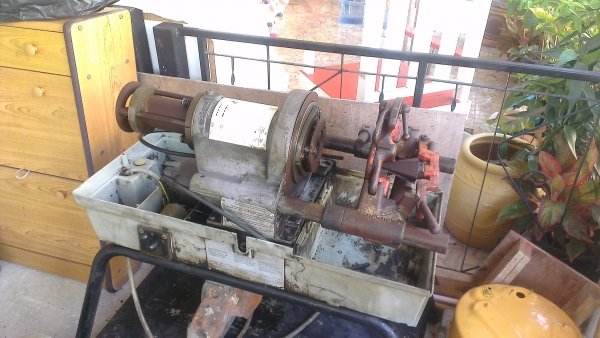 เครื่องต๊าปเกลียว U.S.A.