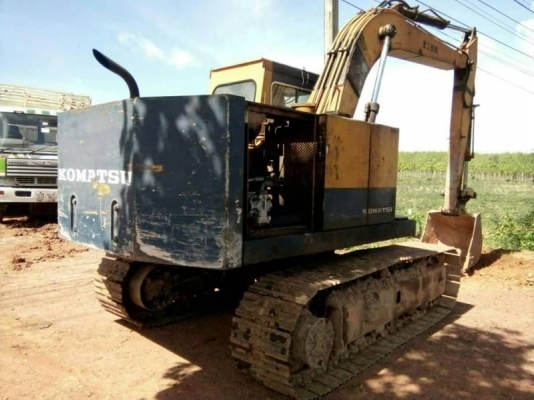 ขาย 285,000Komatsu  PC100 รุ่น 2 เครื่องดี ปั้มดี  โซ่หนา เอวแน่น รถสวยพร้อมใช้  รถอยู่ จ.สกลนคร  090-772-3710 090-772-3708