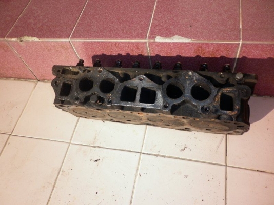 ขายฝาสูบ nissan LD20 II turbo