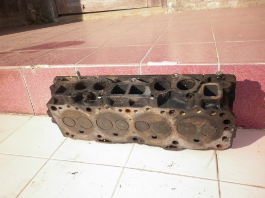 ขายฝาสูบ nissan LD20 II turbo