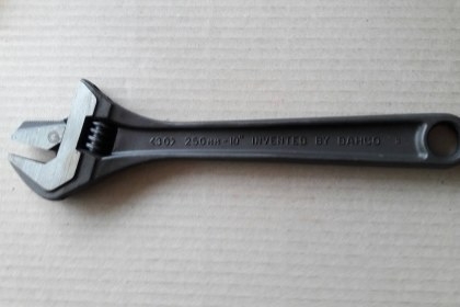 ขายประแจเลื่อนรุ่นสลับปากได้ BAHCO ergo8072  10" MADE IN SWEDEN.