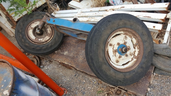 ขายคานหน้ารถไถ สภาพดีพร้อมยางครับ