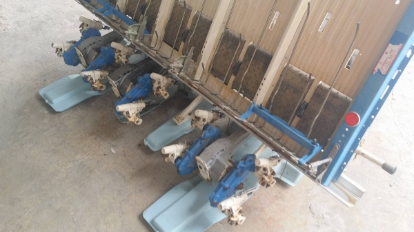 รถดำนานั่งขับ ISEKI  รุ่น PA500D เก่าญี่ปุ่น  ดำนา 5 แถว สภาพสวย