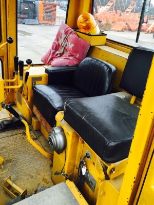 CAT D5B ห้องเก๋ง ตีนไก่ นำเข้าจากญี่ปุ่น สภาพงามจริง ๆ ครับ คันนี้ หาอยู่มาดูคันนี้นะครับ