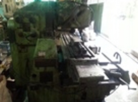 ขายเหมา เครื่อง milling 2 ตัว cnc 1 ตัว รวม 150,000 ช้าหมด