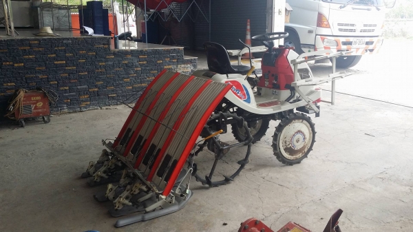 รถดำนานั่งขับ MITSUBISHI  รุ่น MPR4H เก่าญี่ปุ่น  ดำนา 4 แถว สภาพสวย