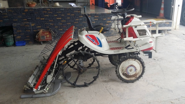 รถดำนานั่งขับ MITSUBISHI  รุ่น MPR4H เก่าญี่ปุ่น  ดำนา 4 แถว สภาพสวย