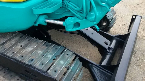 ขายรถแบคโฮ KOMATSU pc30MR เครื่อง3D84E คอนโทรลสั้น แทรคเหล็ก รถเก่าญี่ปุ่น ติดต่อ 089-7949488