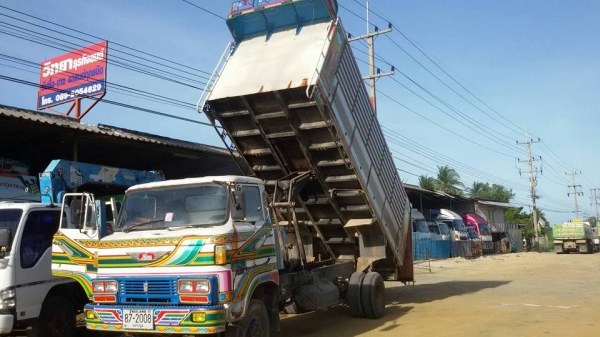 KM504 เครื่อง 100 แรง ดัมพ์เกษตร 6 คิว กระบะยาว 5.20 สภาพพร้อมใช้งานครับ คัสซีงามๆ