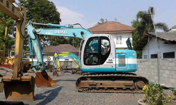 ต้องการขายรถขุดยี่ห้อ KOBELCO-SK115SR-1 นำเข้าจากญี่ปุ่น