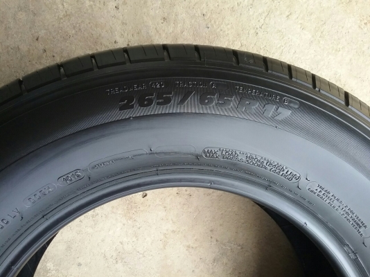 ยางMICHELIN 265 65R17 ปี2015 สภาพสวยมากๆไร้ที่ติ ดอกยางเยอะมากๆ90\% ไม่มีปะคุ้มสุดๆไม่มีปะ