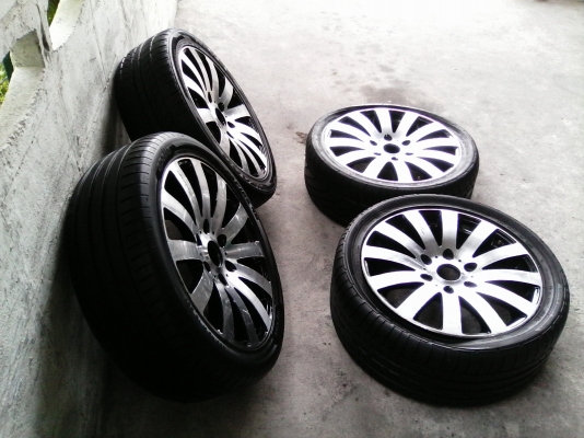 ขอบ18นิ้ว6รู พร้อมยาง สวยๆ 4 ล้อ ราคา 8500 บาท