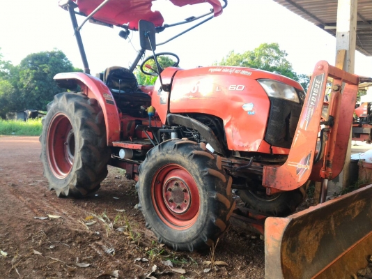 ขายรถไถ KUBOTA L3608 พร้อมดันหน้า ราคา 220,000 อ.แกลง ระยอง สอบถามได้ DC Trctor Rayong 0818618678,0899347475 id line=0818618678 id lne=0899347475 https://www.facebook.com/DC-Tractor-Rayong-307154532717928/shop?rid=307154532717928&amp;rt=9