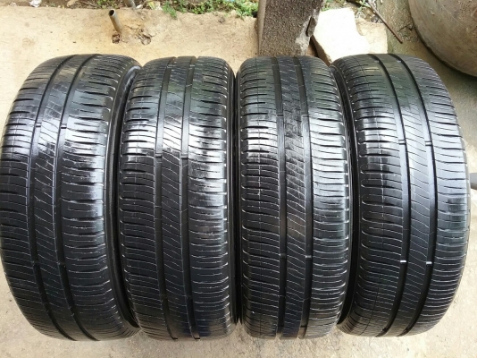 ยางMICHELIN รุ่น ENERGY xm2  185 60R15 ปี2015 สภาพสวย ดอกเยอะมากๆ