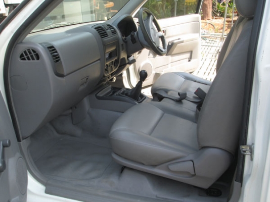 ISUZU SPARK EX DMAX 2.5 ITEG POWER ตู้แห้งมือเดียว