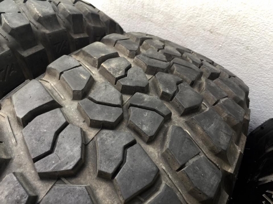 ขาย ยางBF KM2 265/75/16. USA. ดอกเต็ม ทุกเส้น ไม่มีปะ 4เส้น