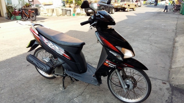 Click ปี 48 สีแดง รถบ้าน เครื่องเดิมๆ มีเล่ม เอกสารพร้อม โทร. 02-9165022,099-0812001