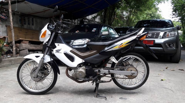 ขายลูกเดียว sonic ปี2543 ด่วนเลยคับ