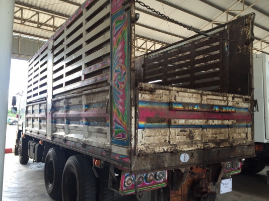 ขาย Isuzu FVM สิบล้อ เพลาเดียวไม่ดั้ม 300 แรงม้า ปี 2553 ยางใหม่ 10 เส้น