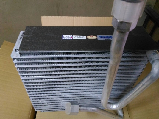 ตู้แอร์ รังผึ้ง คอยเย็นโตโยต้า โคโรน่าAT ST171 ลายแท้ ต่างจังหวัดส่งได้ TEL0890671028 อยู่ดอนเมือง IDline 0890671028