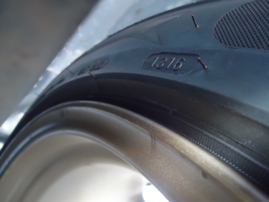 ขายล้อขอบ18"พร้อมยาง