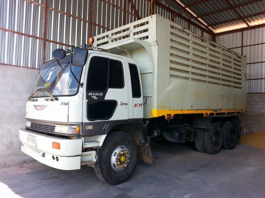 ขายรถดั้ม2เพลา FM3H 195แรง สโลกลาง เครื่องดี แคชซีสวย สภาพพร้อมใช้งาน เอกสารพร้อมโอน ราคา780,000 สนใจโทร 090-8588220คุณนะ 093-3258446คุณบิว หรือเข้าดูสินค้าอื่นๆได้ที่ www.narong2truck.com หรือ www.truck.in.th/498 หรือเพจFacebook ณรงค์ ซื้อขายรถมือสอง (เว