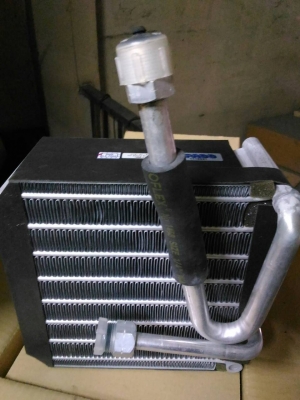 ตู้แอร์ รังผึ้ง คอยเย็นโตโยต้า โซลูน่า ลายแท้ ต่างจังหวัดส่งได้ TEL0890671028 อยู่ดอนเมือง IDline 0890671028