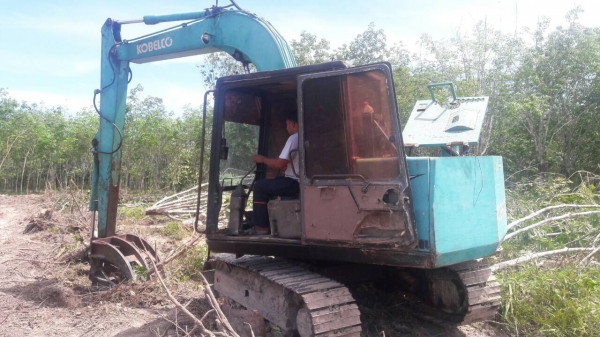 PC60-6..KOMATSU.รถใช้งานอยู่ มีบุ้งกี้ รถมีเอกสารอินวอยล์ทำสี มาร์ค8