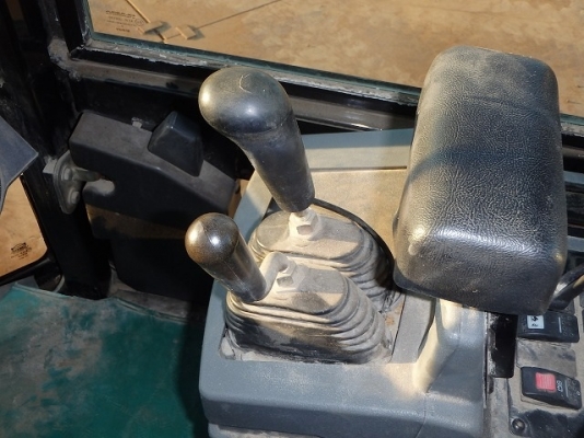 CAT 928G สภาพสวยกริ๊ป ใช้งานแค่ 4 พันกว่าชั่วโมง จากญี่ปุ่น ถึงไทยแล้วครับ