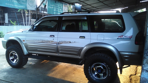 ขาย MITSUBISHI G-WAGON 4x4 ขาย MITSUBISHI G-WAGON 4x4