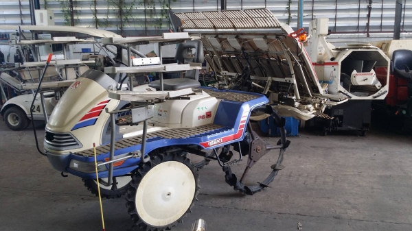 รถดำนานั่งขับ ISEKI  รุ่น PG5 เก่าญี่ปุ่น  ดำนา 5 แถว สภาพสวย