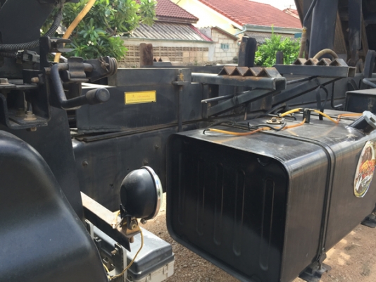 ขาย DECA 360 ปลายปี 55 ( 10 ธันวาคม 55 ) ดั้มสามมิตรแท้ สั่งต่อพิเศษจากสามมิตร กระบอก 20 ตัน ลูกพ่วงยาว 7 เมตร