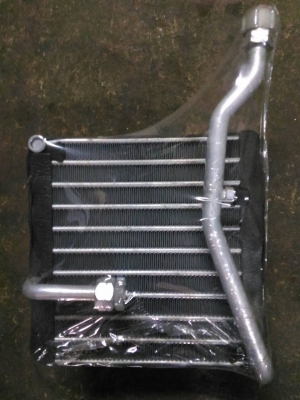 ตู้แอร์ รังผึ้ง คอยเย็น อีซูซุดราก้อนอาย ปี97-02  R134a ต่างจังหวัดส่งได้ TEL0890671028 อยู่ดอนเมือง IDline 0890671028