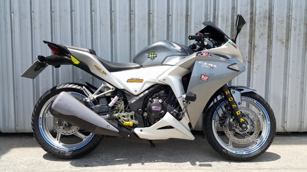 CBR250 ABS 2011 วิ่งน้อย สภาพสวยพร้อมใช้ ต่อรองราคาได้จ้า