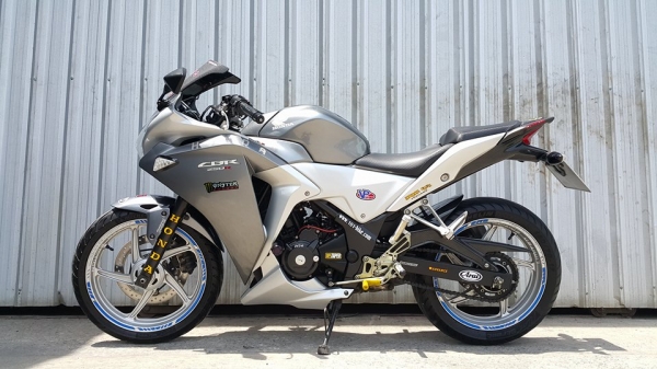 CBR250 ABS 2011 วิ่งน้อย สภาพสวยพร้อมใช้ ต่อรองราคาได้จ้า