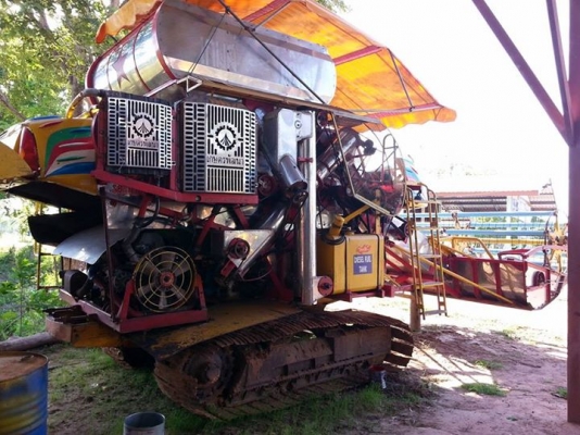 ขายรถเกี่ยวข้าว เกษตรพัฒนา ไอ้หนุ่มไวไฟ ปี53 รถสวย เครื่องJO8Cเทอร์โบ 260แรง สภาพพร้อมใช้งาน สนใจโทร 090-8588220คุณนะ 093-3258446คุณบิว หรือเข้าดูสินค้าอื่นๆได้ที่ www.narong2truck.com หรือ www.truck.in.th/498 หรือเพจFacebook ณรงค์ ซื้อขายรถมือสอง (เว็บไซ