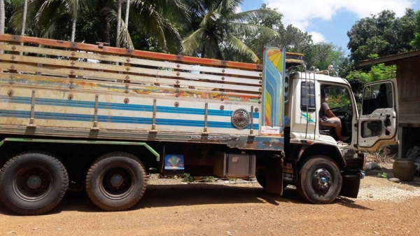 ขายรถพ่วงแม่ลูก ดั้ม320ปี47 รถสวยสภาพดี กระบะดั้มมิเนียม สภาพพร้อมใช้งาน เอกสารพร้อมโอน ราคา1,850,000 สนใจโทร 090-8588220คุณนะ 093-3258446คุณบิว หรือเข้าดูสินค้าอื่นๆได้ที่ www.narong2truck.com หรือ www.truck.in.th/498 หรือเพจFacebook ณรงค์ ซื้อขายรถมือสอ
