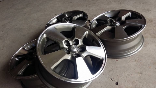 ขายล้อแม็ก wish mc 15" สนใจติดต่อ ตาเล็ก ล้อและยางครับ 081-3747940 ขายล้อแม็ก wish mc 15" สนใจติดต่อ ตาเล็ก ล้อและยางครับ 081-3747940