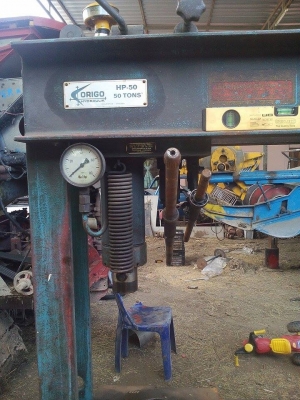 แท่นอัดไฮดรอลิค หัวโยกบน เลื่อนซ้ายขวา ของแท้สวีเด็น