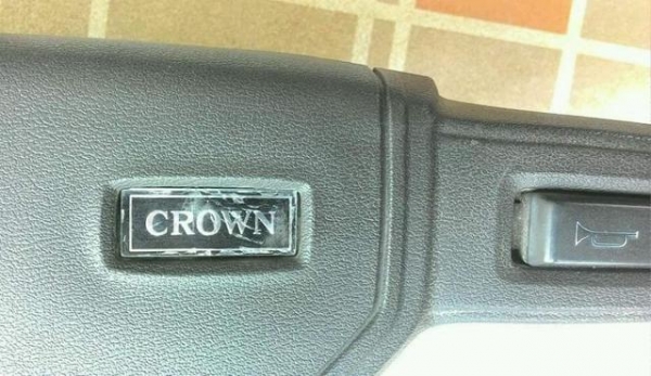 พวงมาลัยโตโยต้า crown